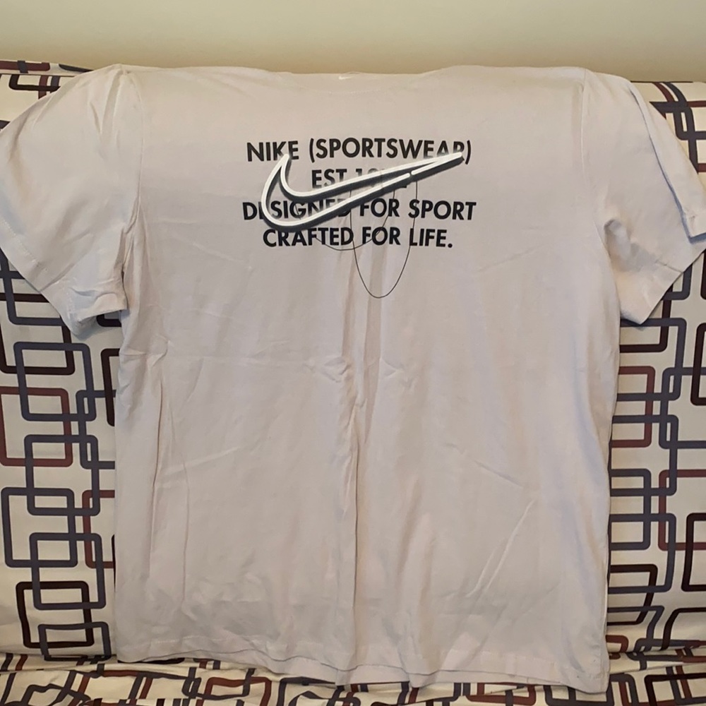 Men’s XXL Nike short sleeve shirt